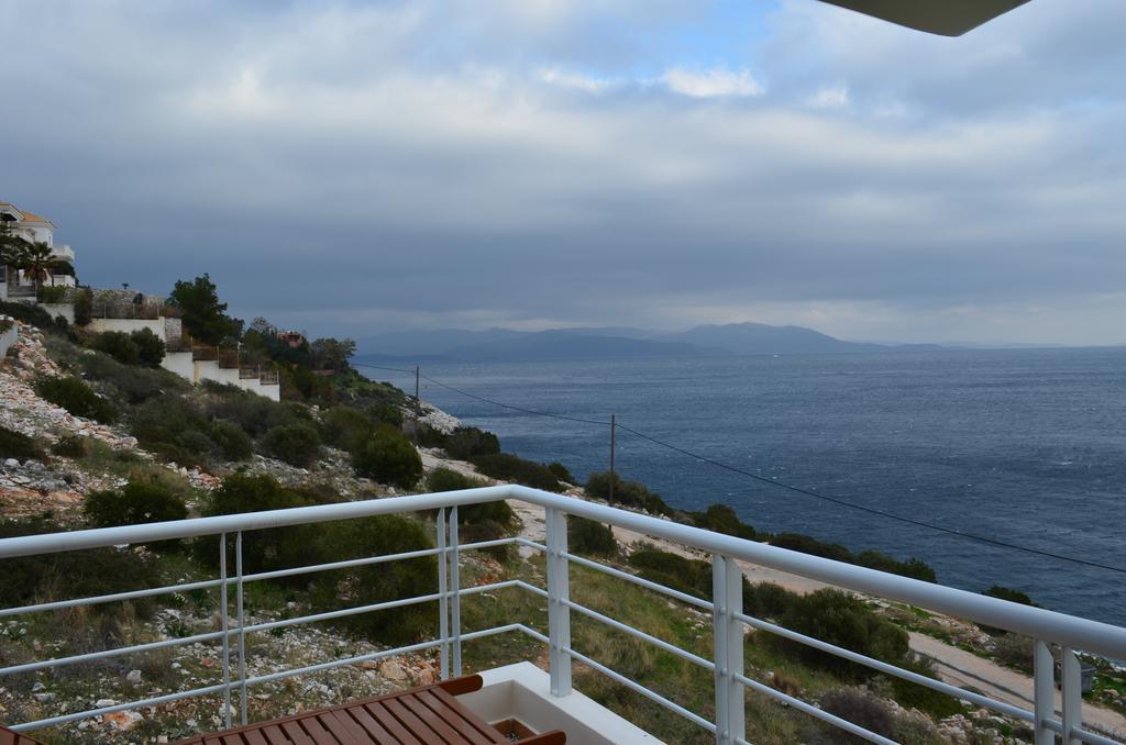 Giorgis Home Seafront Schinias Exterior photo